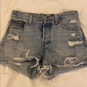 Levi’s denim wedgie high rise shorts